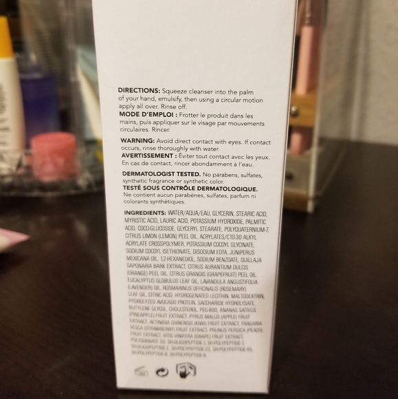 Saturday Skin - Rise+Shine Gentle Cleanser - Picture 2 of 4